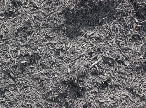 triple+ground+dyed+black_mulch