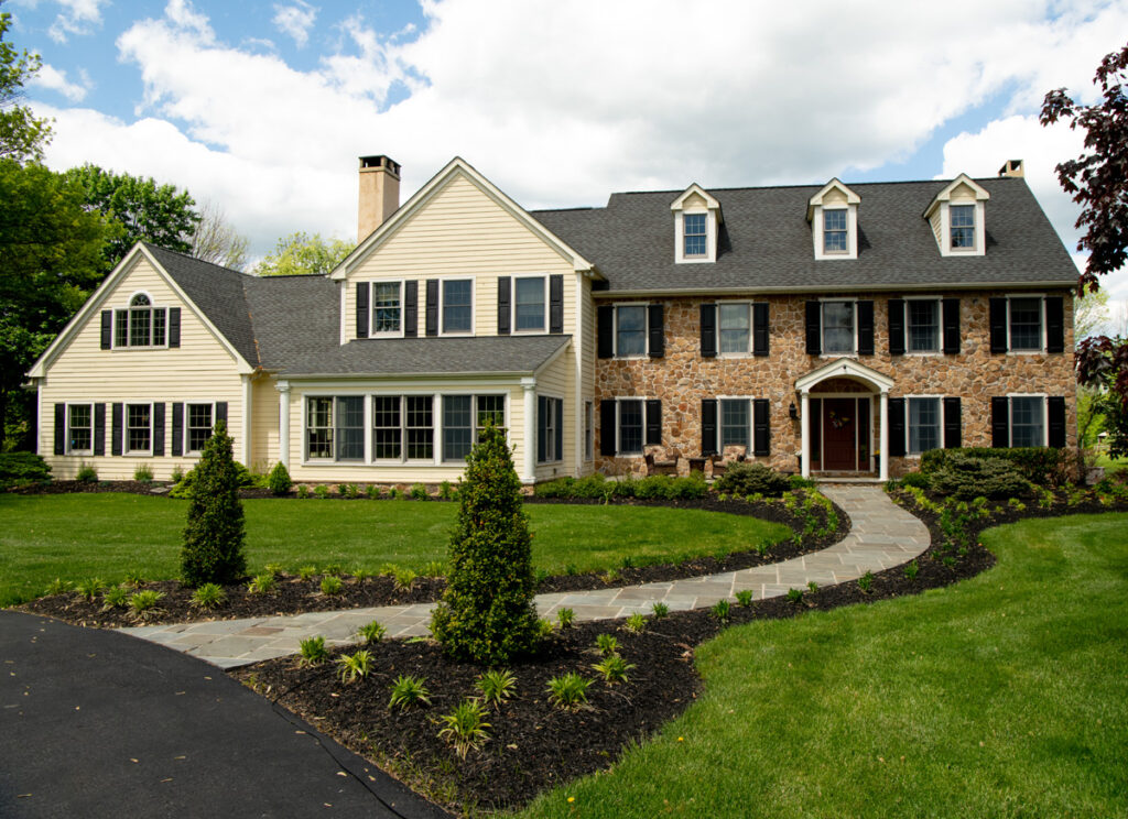 LANDSCAPE FRONT PLANTINGS
